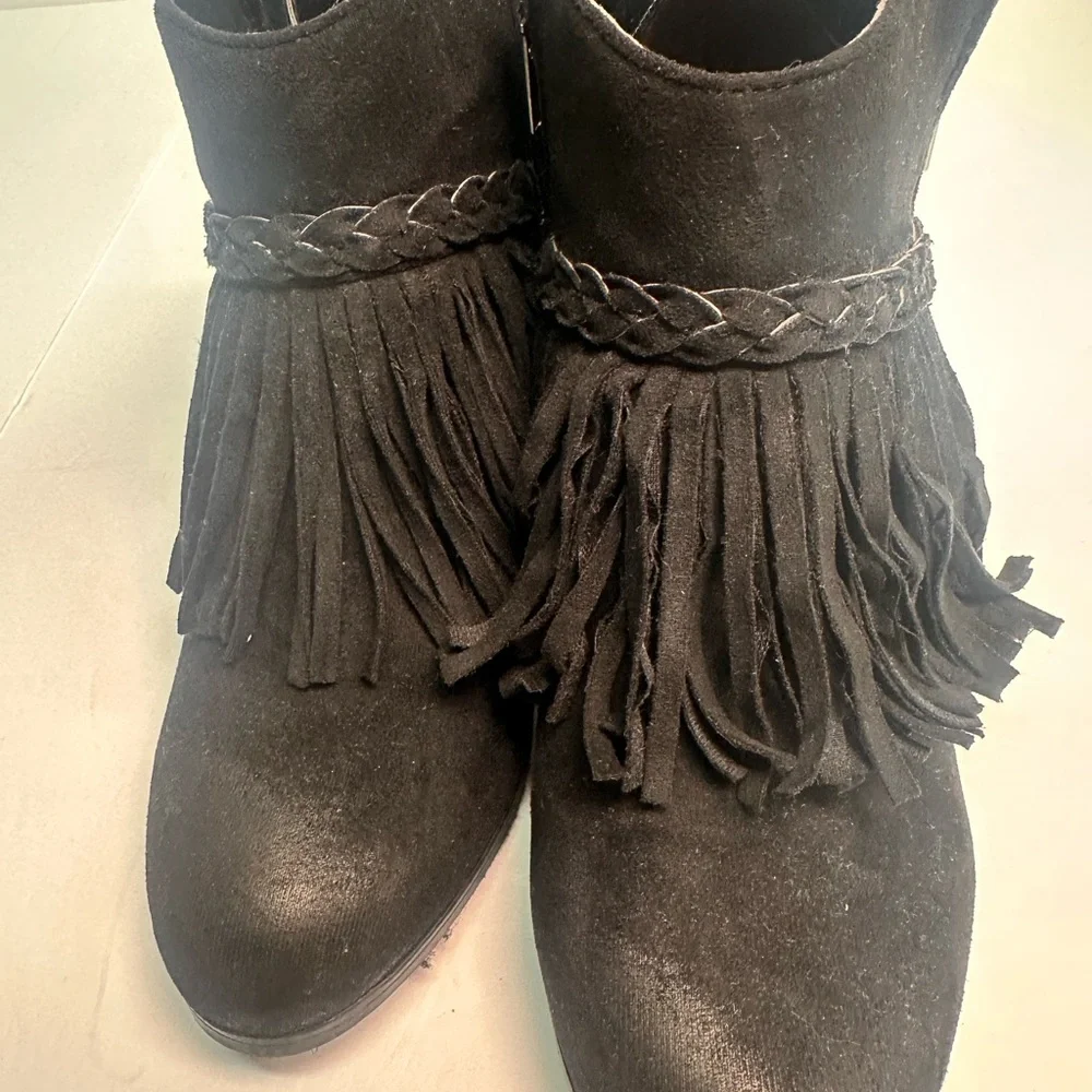Pierre Dumas Black Fringe Ankle Booties size 10